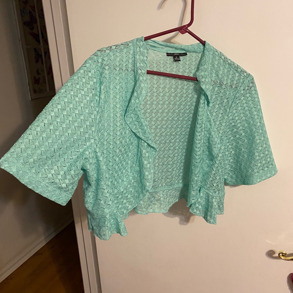 18 Mint Green Short Cardigan Shrug